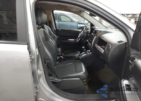 2017 Jeep Compass Latitude Fwd z USA, uszkodzony, nr VIN 1C4NJCEB2HD102726